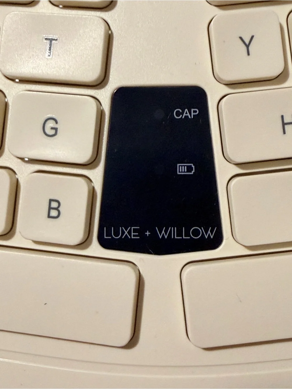 Wireless Ergonomic Keyboard and Mouse Set in Cream